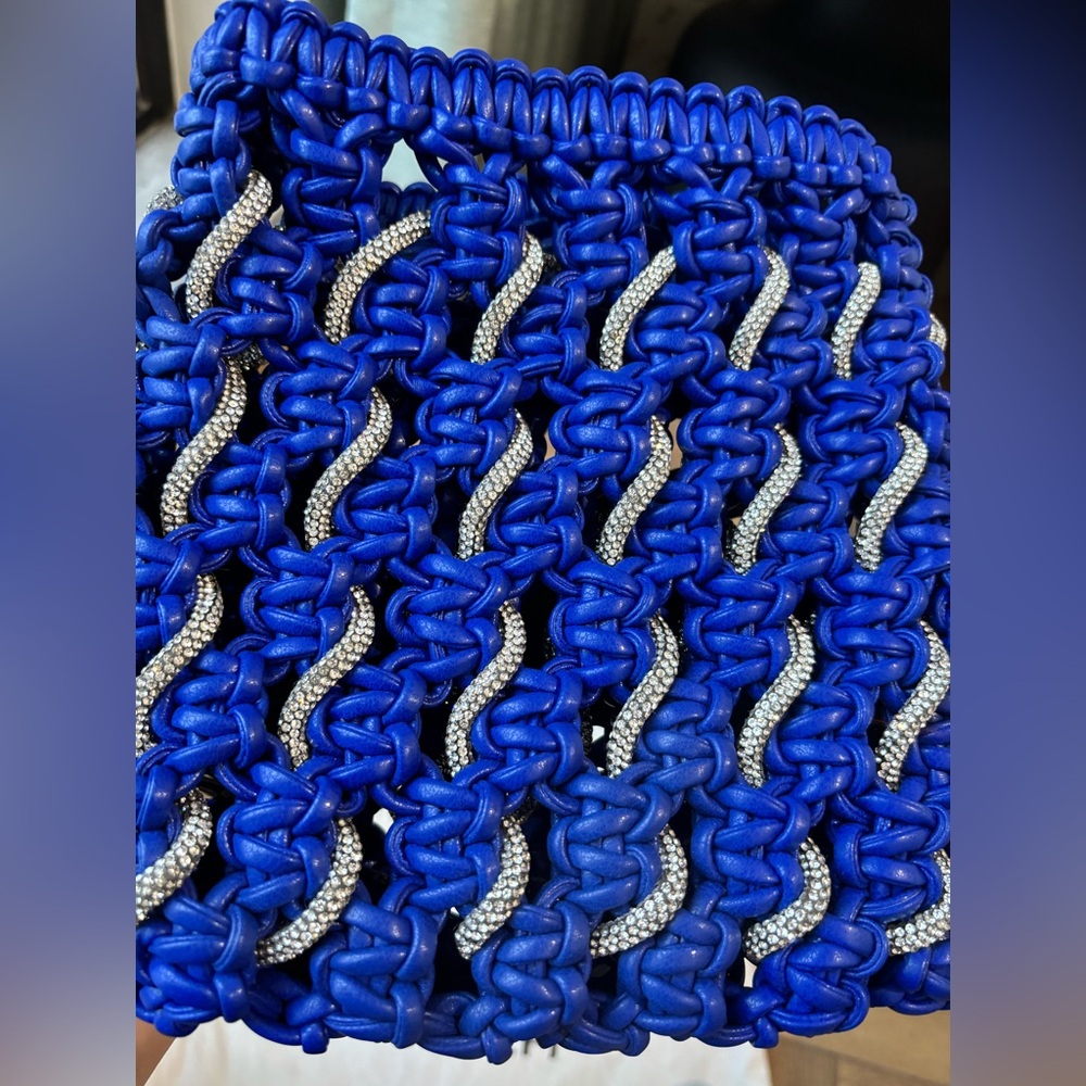 Yuzefi Woven Crystal Tote Bag - Picture 12 of 16